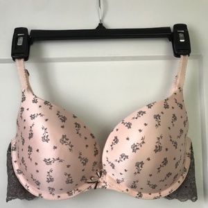 BEAUTIFUL Smooth Front Lacy Back Bra - Pink and Grey - 38C